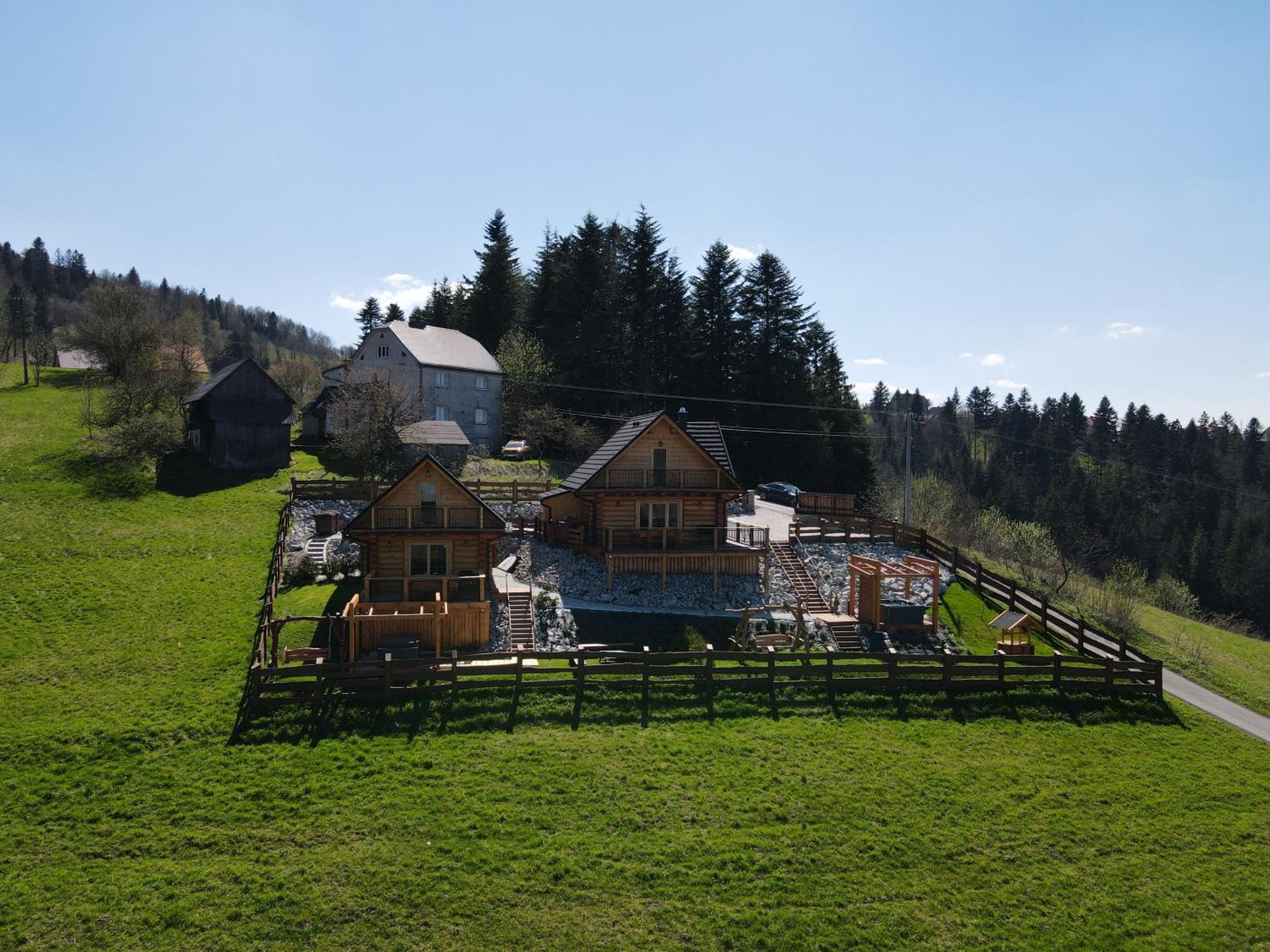 Swierkowe Chatki W Koniakowie Luaran gambar