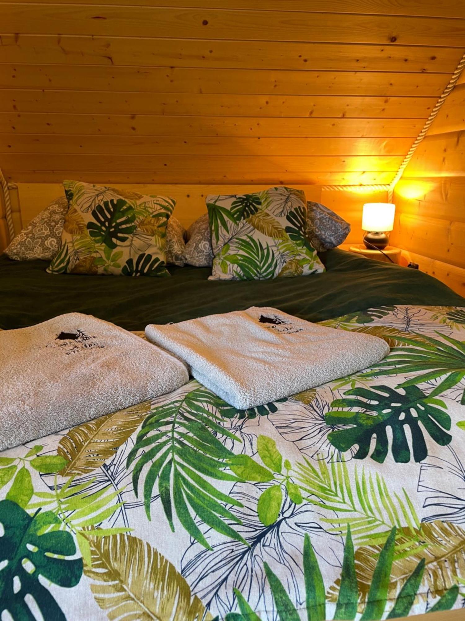 Swierkowe Chatki W Koniakowie Luaran gambar