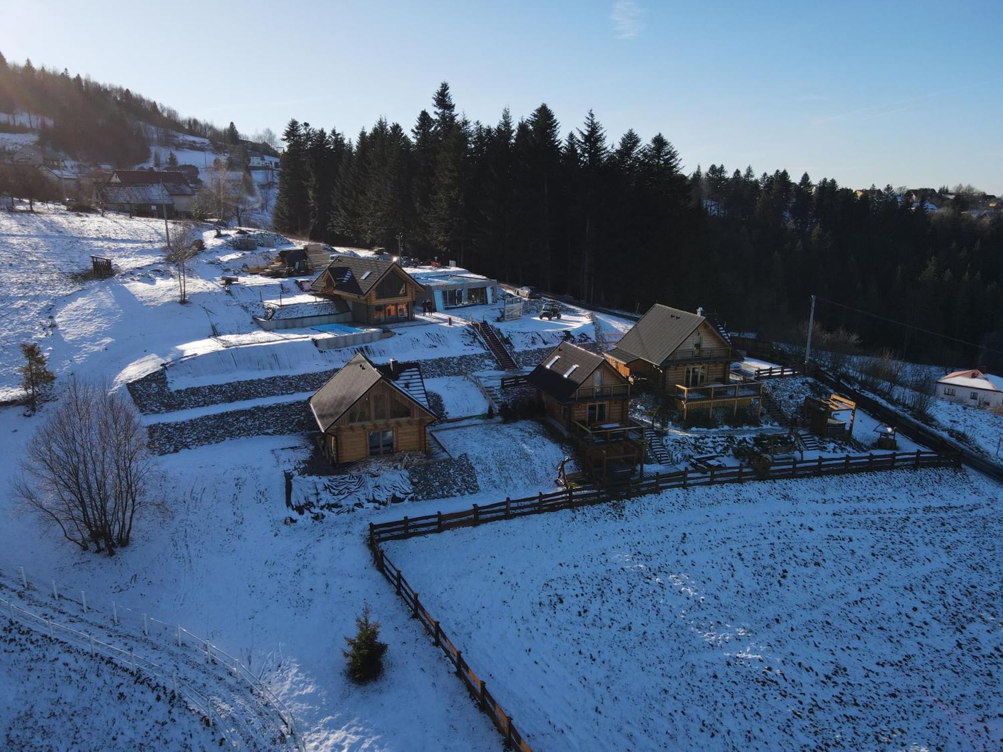 Swierkowe Chatki W Koniakowie Luaran gambar
